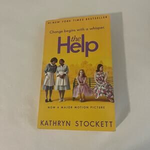 5/$25 The Help softback book by Kathryn Stockett